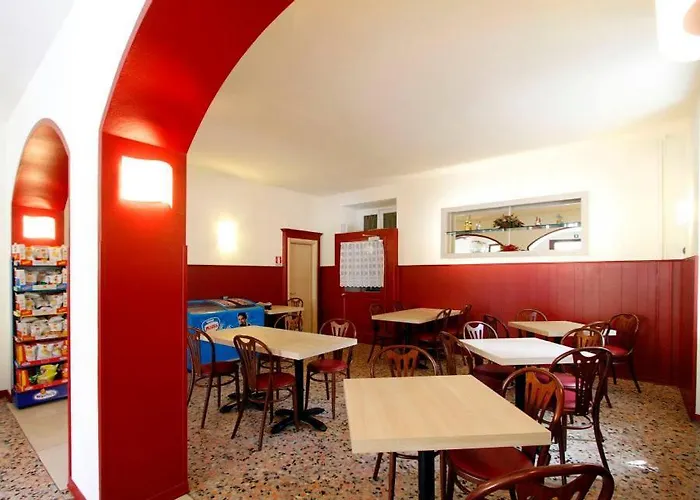 Bed and breakfast Albergo Maccagno 3*